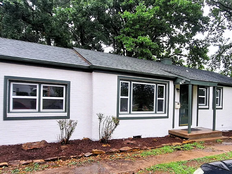 1512 SW Highway Ln — Photo 2