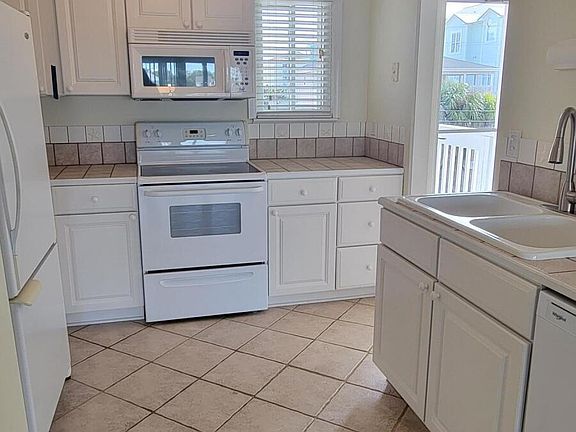 5th image of 709 Canal Dr #2C