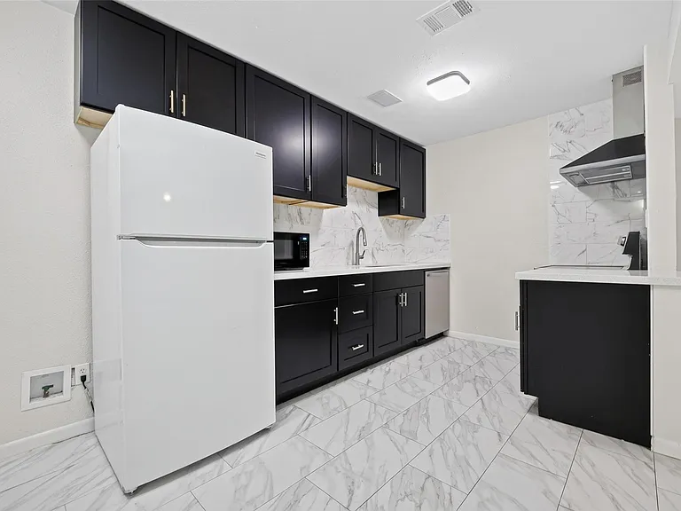 5929 Queensloch Dr #131 — Photo 13