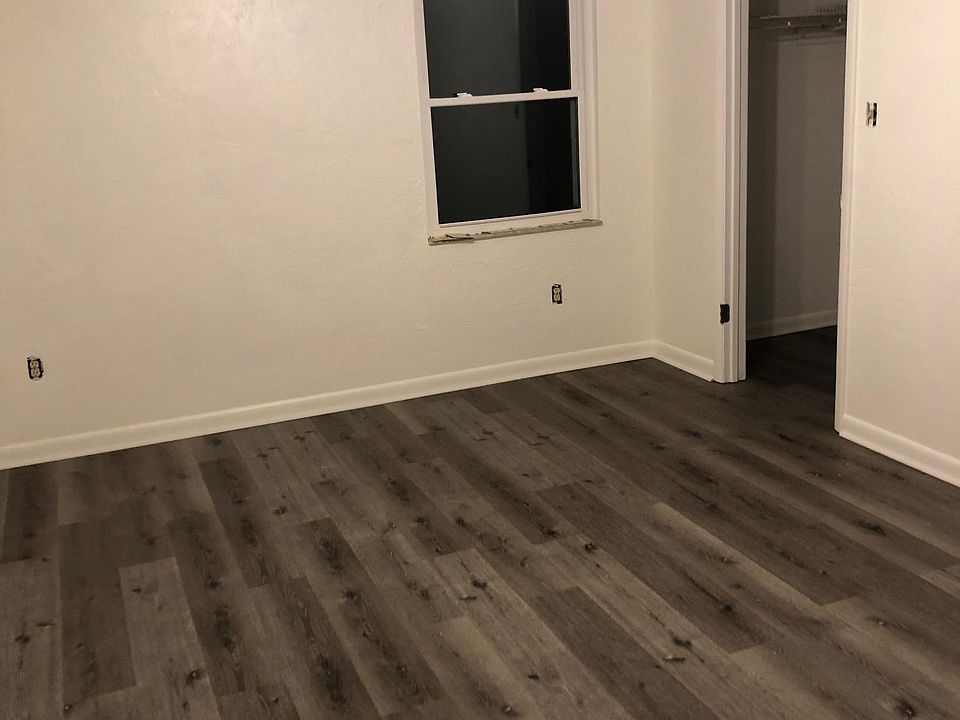 2nd image of 2121 SW 88th St