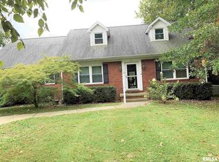 8946 River Birch Rd, Dawson, IL 62520