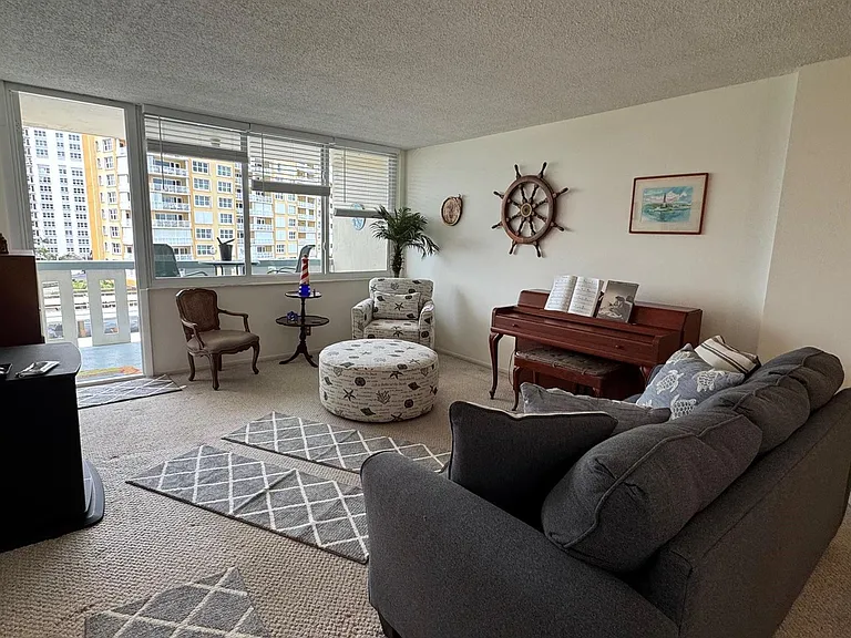 305 N Pompano Beach Blvd #507 — Photo 13