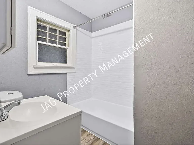2512 Park St #3 — Photo 11
