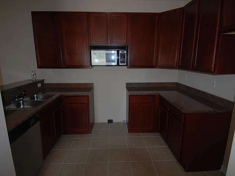 1602 Lane Ave S #705 — Photo 5