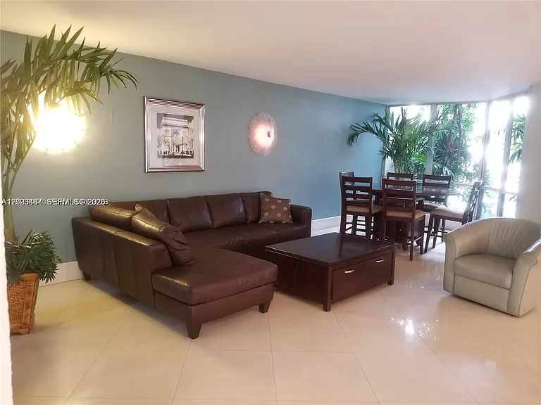 1700 N River Dr #1009 — Photo 5