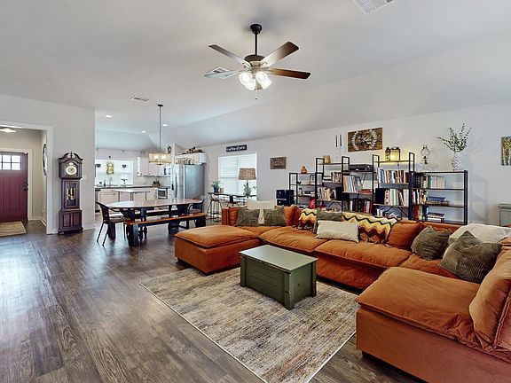 4th image of 3425 Alsace Ct