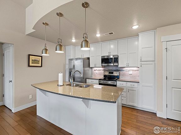3rd image of 2750 Illinois Dr #208