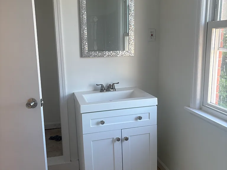3812 Colony Rd — Photo 2