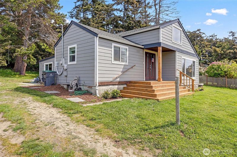 4th image of 1320 Swantown Road