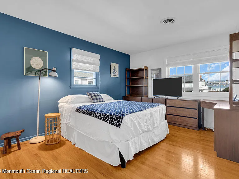 7 Howell Ave — Photo 21