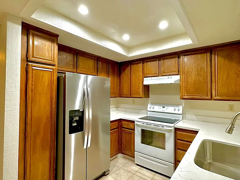 2956 Park Place Cmn — Photo 2