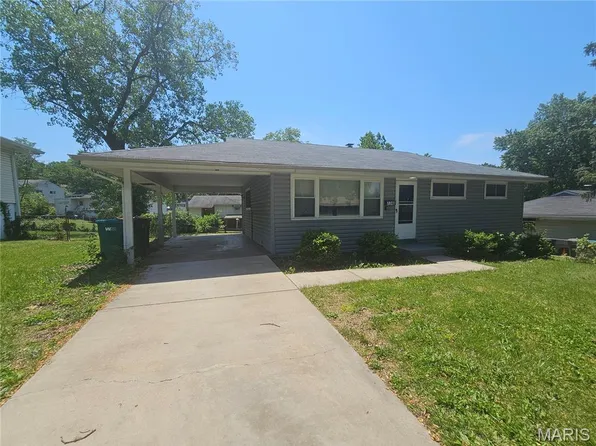 7748 Paddington Dr, Saint Louis, MO 63121
