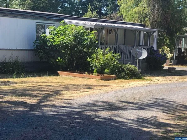 3134 Highway 20 APT 11, Sweet Home, OR 97386