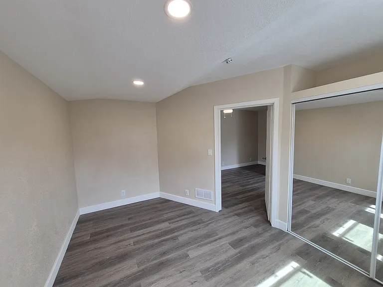 4018 Sunrise Cove Dr — Photo 46