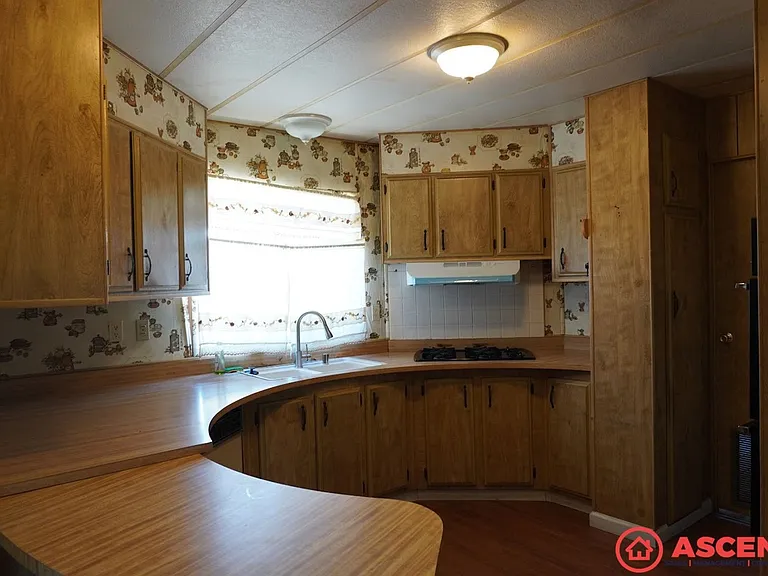3605 Biltmore Ln — Photo 5