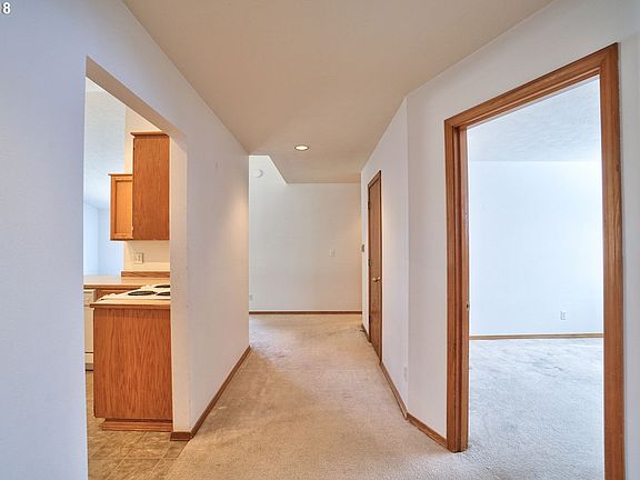 2nd image of 6693 SE Borwick St