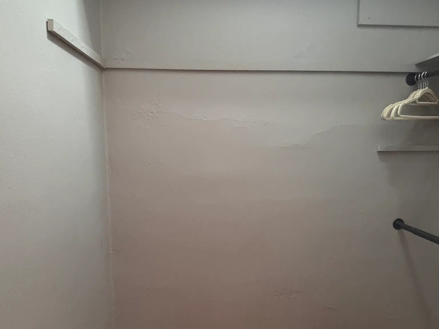 1 bed, 450 sqft, $1,900 — Photo 2