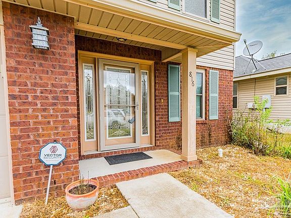 3rd image of 816 Bunting Ct
