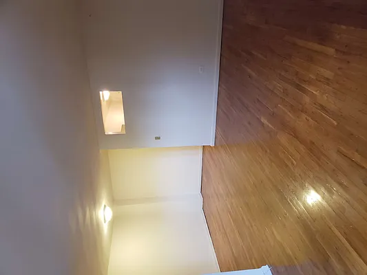 Rented by Smart NY Realty LLC | media 16