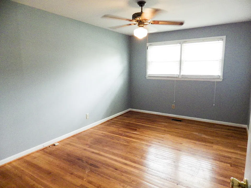 703 W Academy Faquay