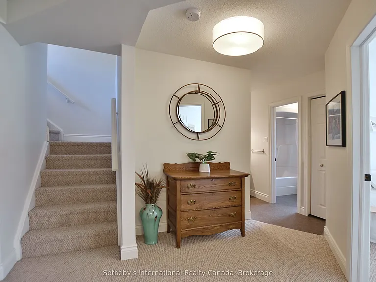 150 Victoria St S #103 — Photo 18
