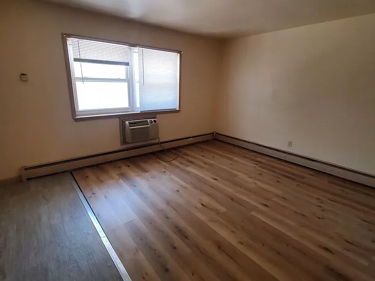 746 S. Layton Blvd - 16 Unit — Photo 5