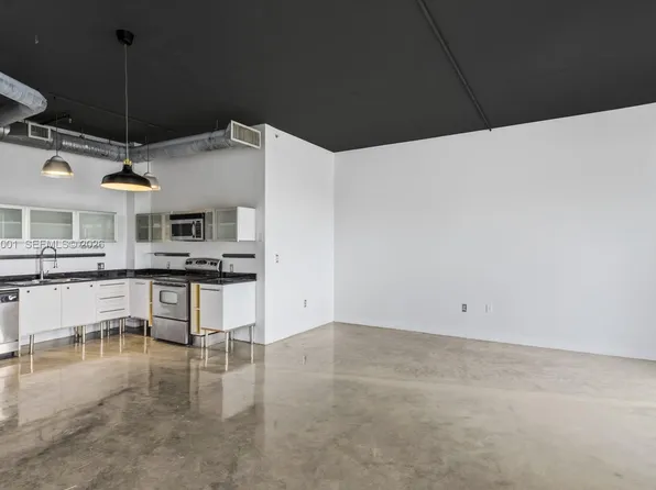 10 SW South River Dr, Miami, FL