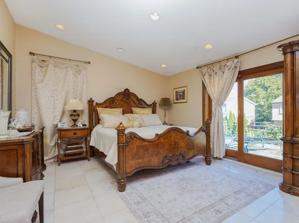 2233 East 72nd Street image 21 of 38