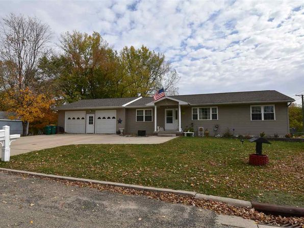 Independence Real Estate Independence Ia Homes For Sale Zillow