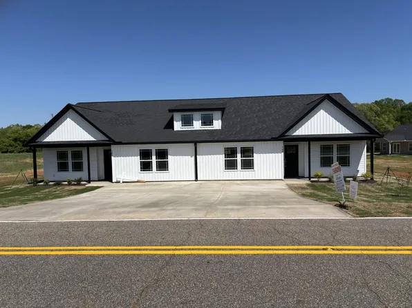 705/709 Greenlake Rd, Chesnee, SC 29323