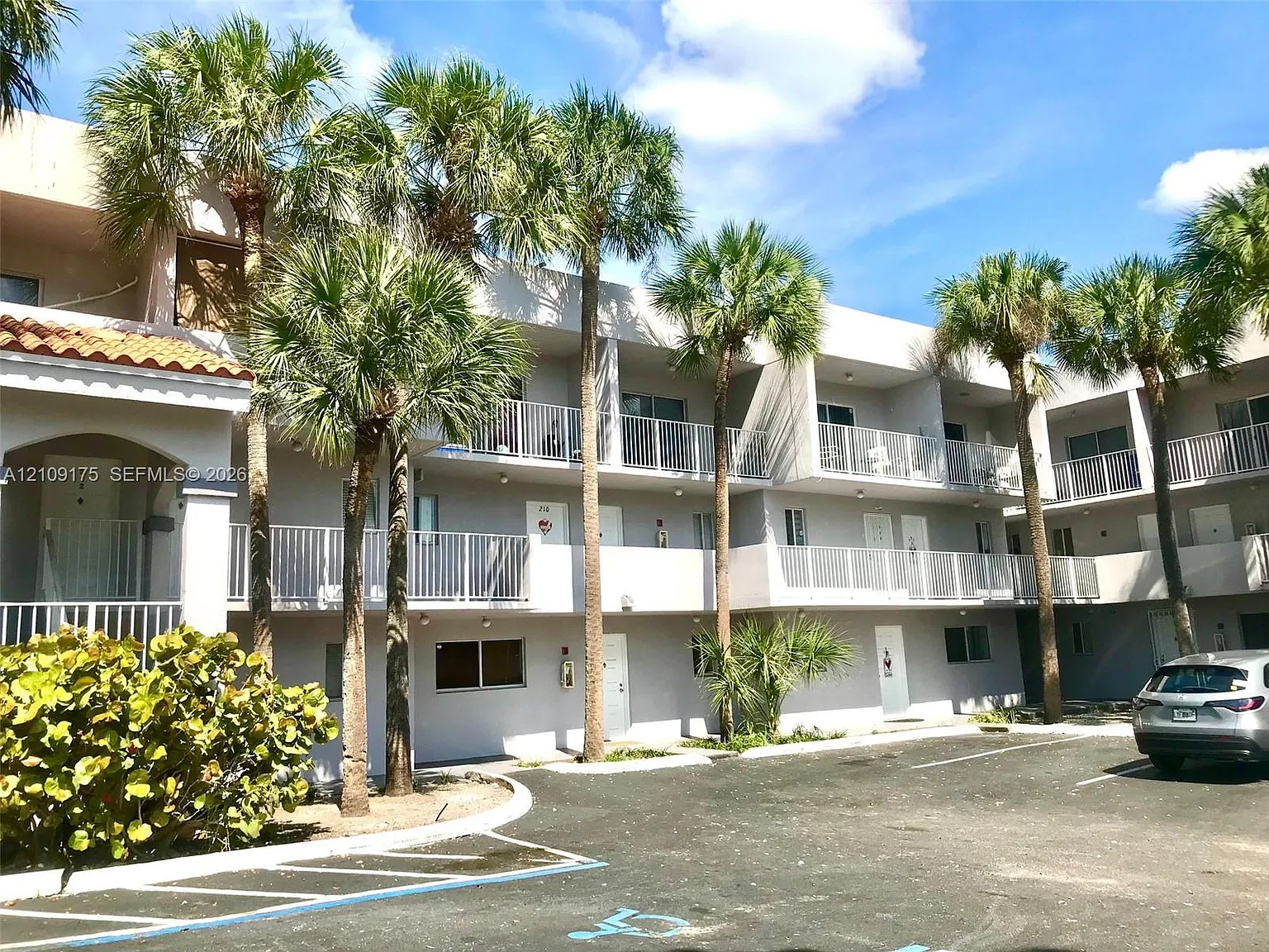 Terrazas Del Sol Condo — Photo 2