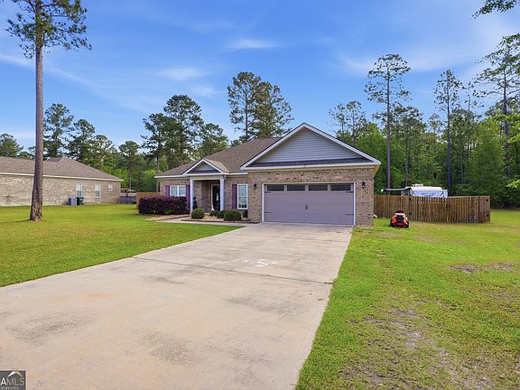 3rd image of 127 Weatherstone Way