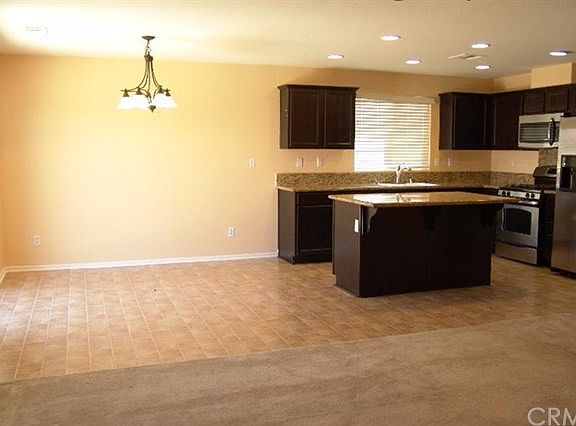 3rd image of 15843 Fairfields Ln
