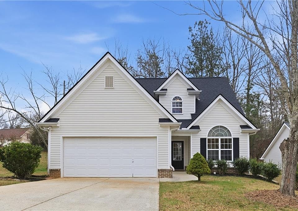 1st image of 11 Nashport Ln