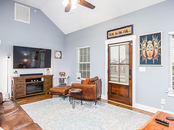 5th image of 1026 Tulip Dr