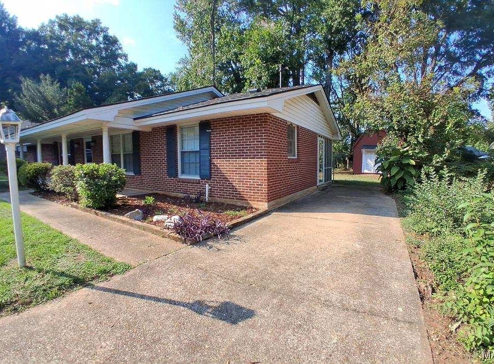 1st image of 3733 Royal Crest Dr
