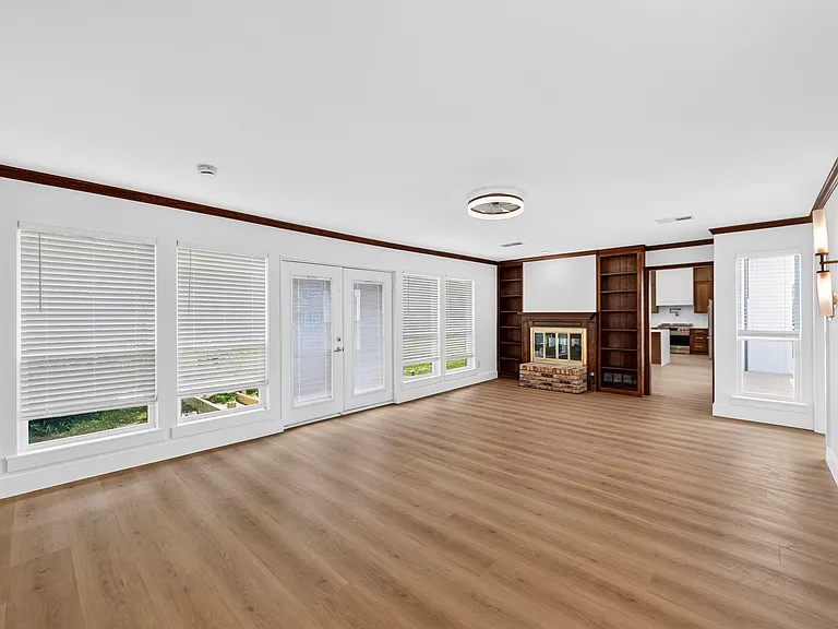 4008 Acapulco St — Photo 11