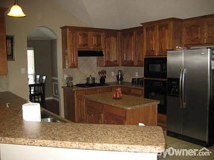 Gorgeous Kitchen
						:
						Tons of cabinet and counter space!!!