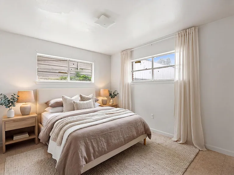 3406 E Lockwood Dr #1 — Photo 5