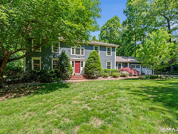 3rd image of 82 Beverly Drive