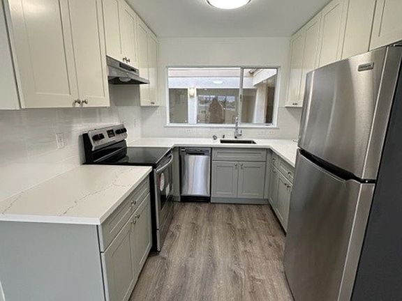 2nd image of 675 Monterey Blvd #3