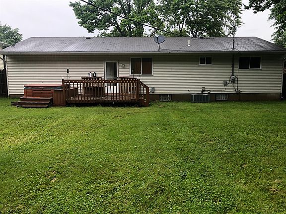 3rd image of 5693 Lake Michigan Dr