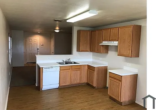 1444 Castle Ridge Rd — Photo 12