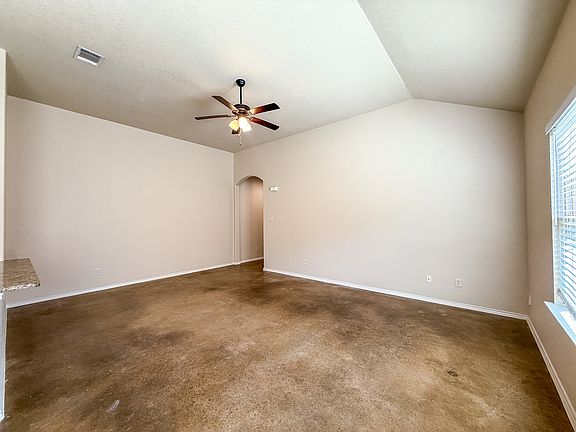 4th image of 342 Emma Dr #2-1