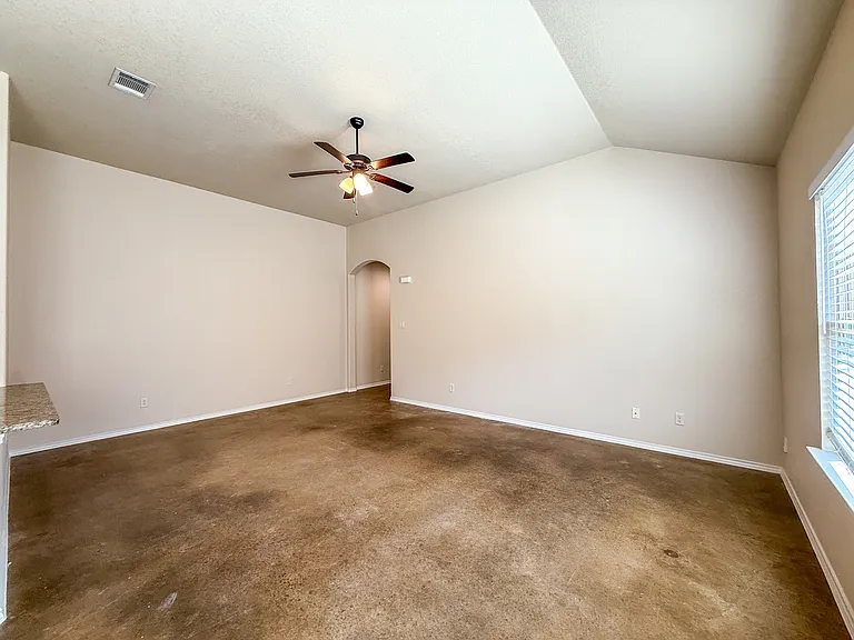 342 Emma Dr #2-1 — Photo 4