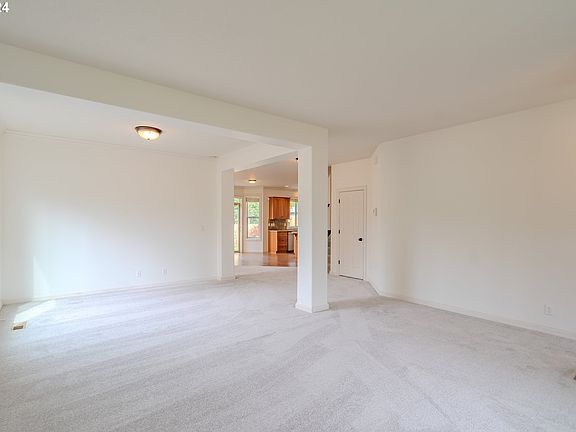 4th image of 6800 NE 28th Ave