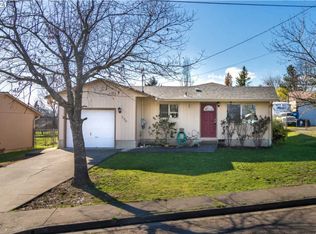 230 NW Plum Ave, Winston, OR 97496