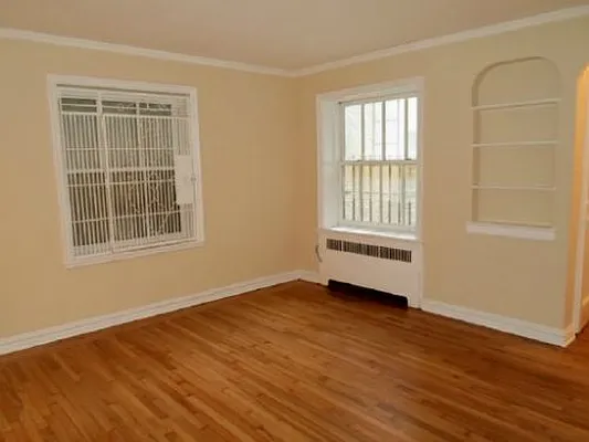 Sold by Manhattan Network Inc. | media 9