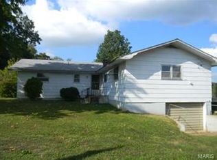 18075 Highway 8 St, Saint James, MO 65559