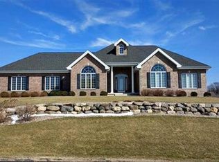 7136 Pfeil Ln, Sun Prairie, WI 53590